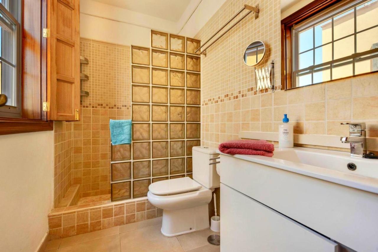 Remarkable 2-Bed House In Arona Arona  Dış mekan fotoğraf